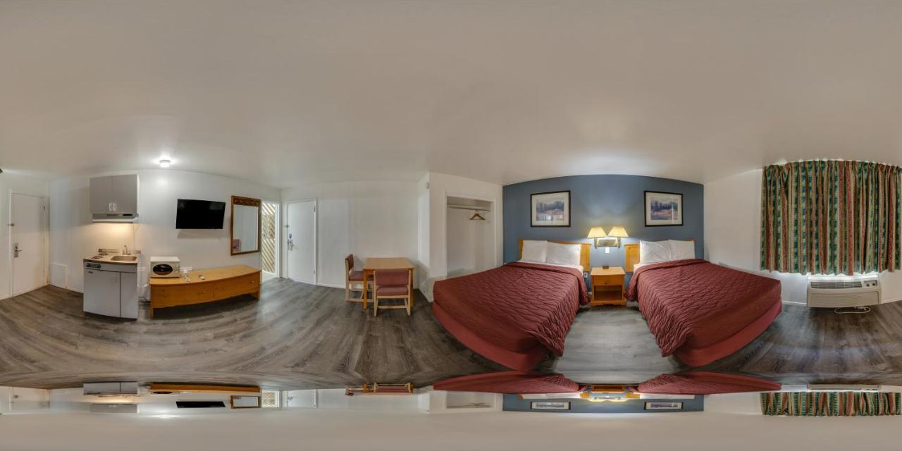 Rodeway Inn & Suites Sidney Historic Downtown I-80 Екстериор снимка